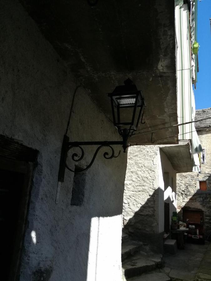 Casa Vacanze La Carbunera Villa Domodossola Kültér fotó